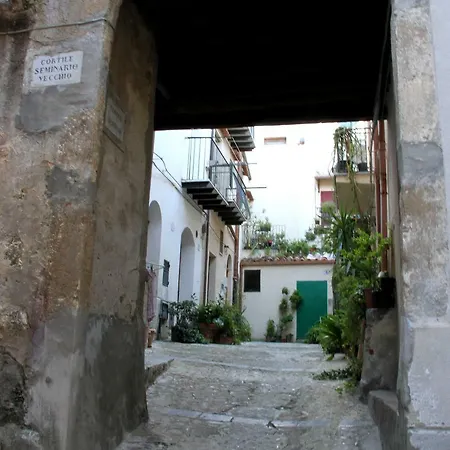 酒店 Centro Storico 切法卢